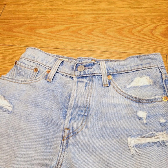 Levi's Light Blue Distressed Jean Shorts - Picture 3 of 12